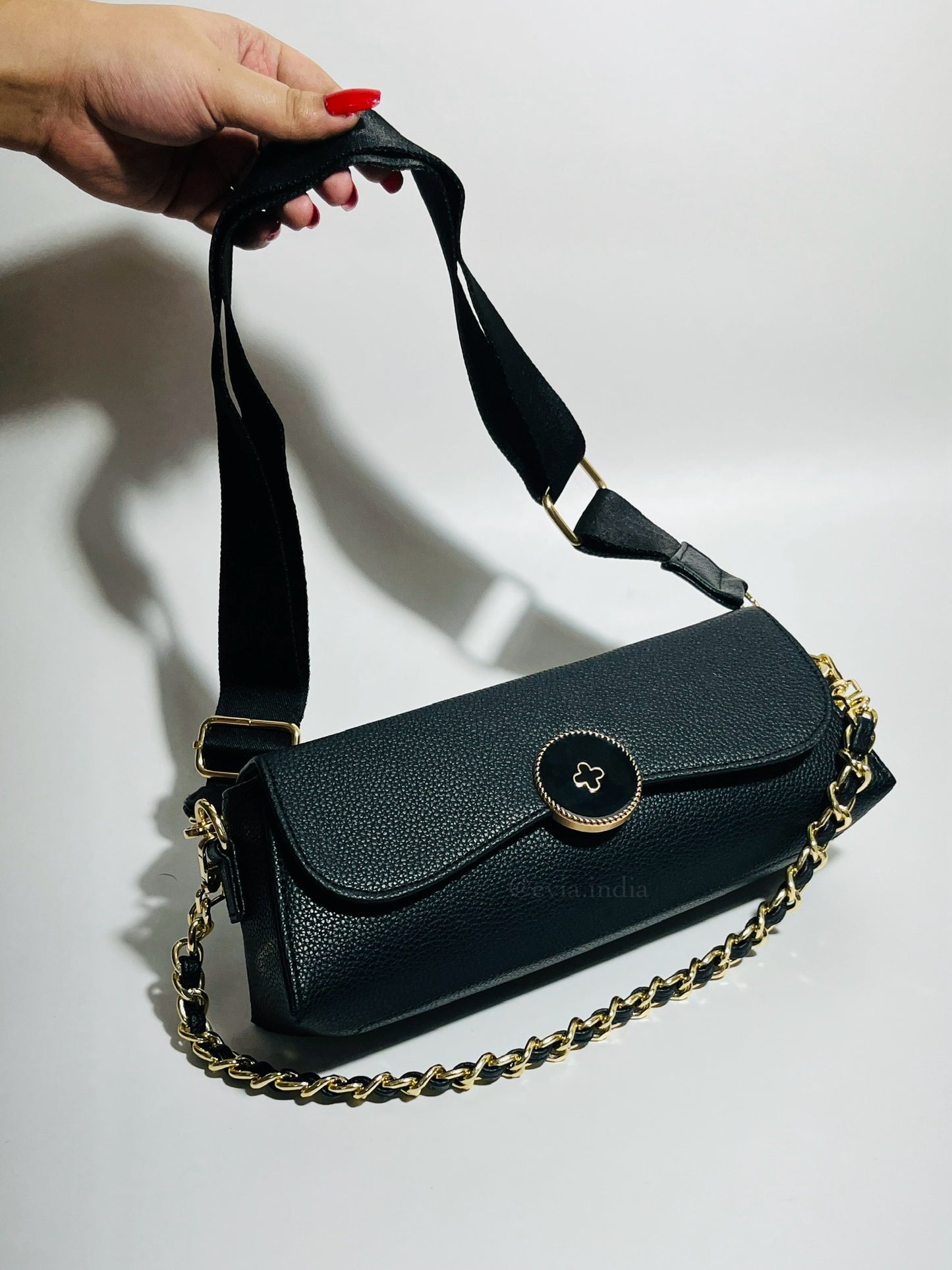 Camelia Baguette Bag