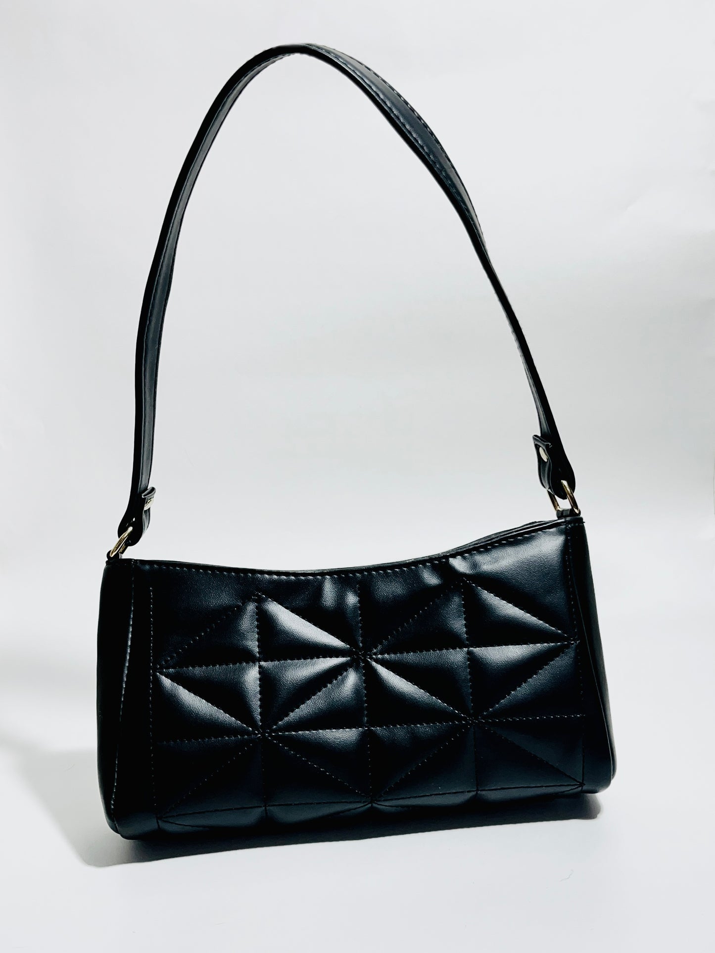 EVERYDAY SHOULDER BAG