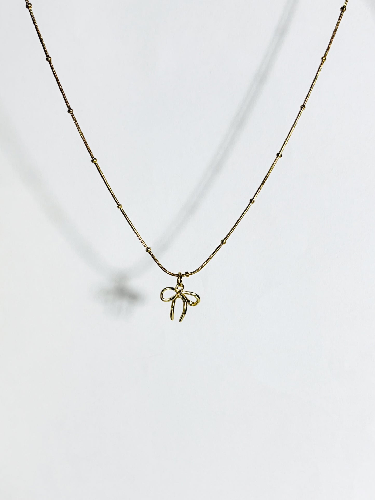 Bow Necklace