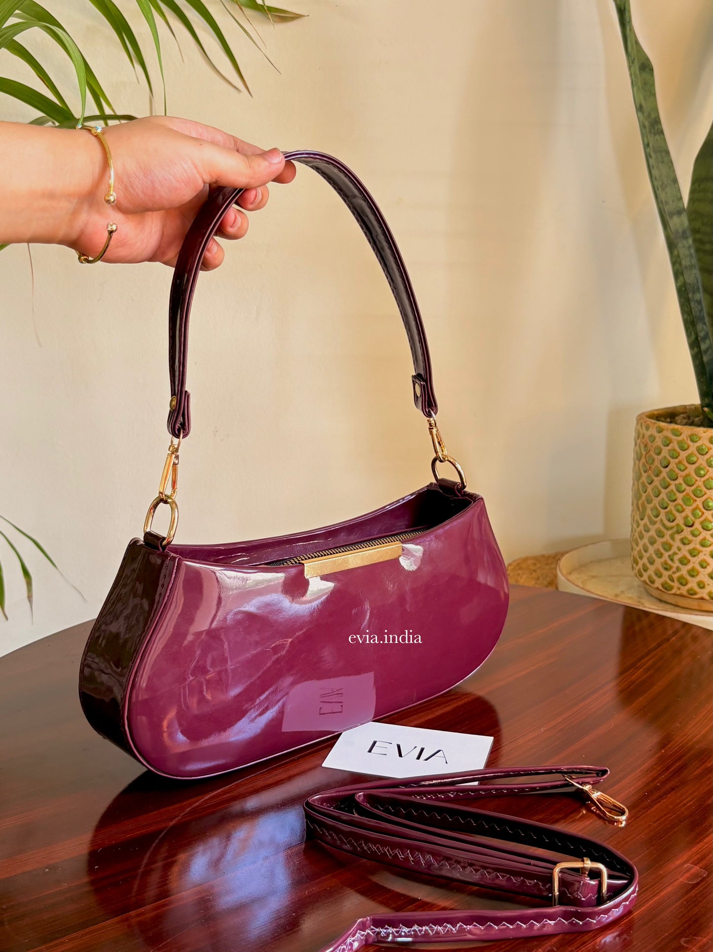 Esti Baguette Bag with Sling belt