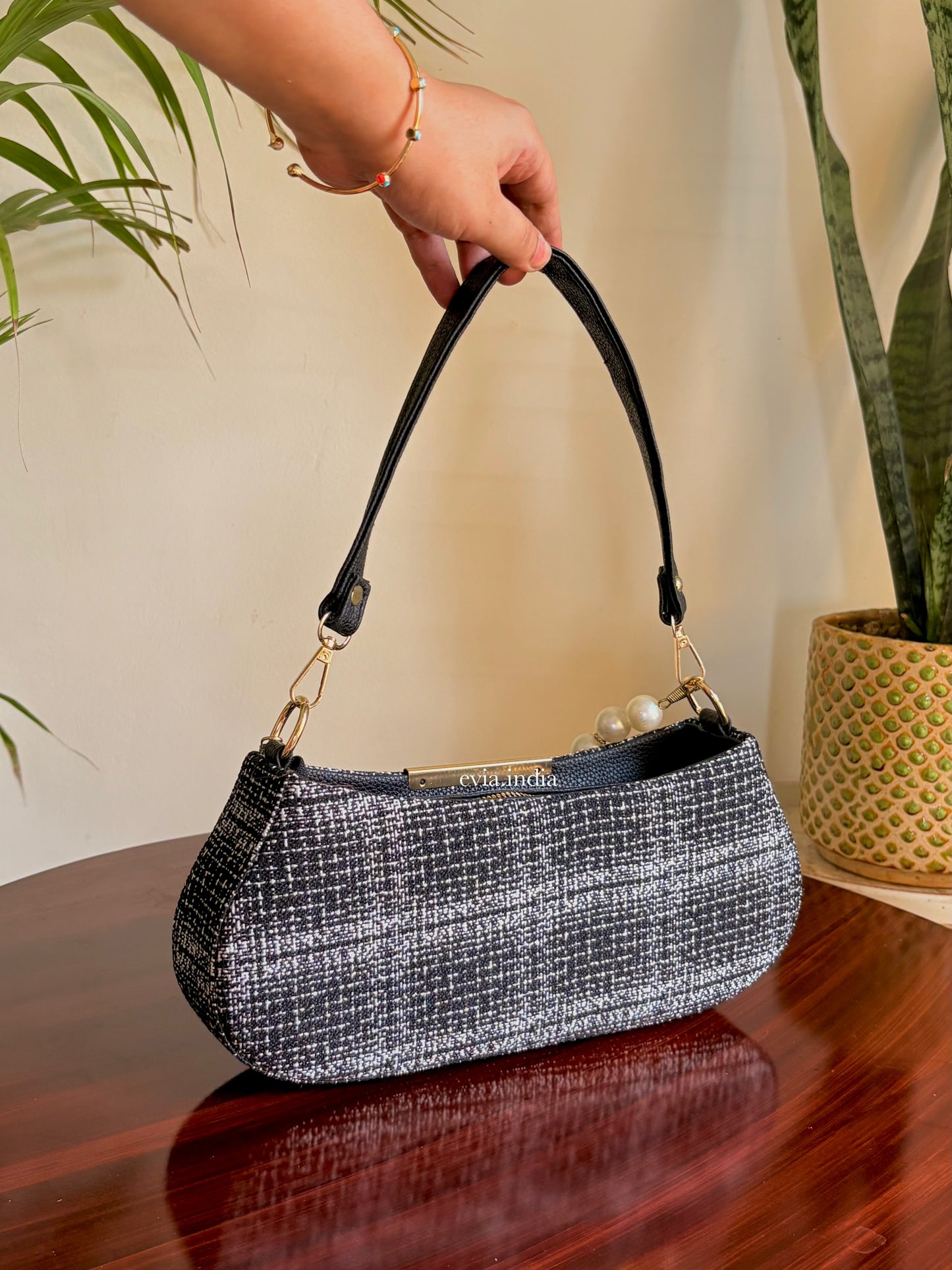 Paloma Baguette Bag