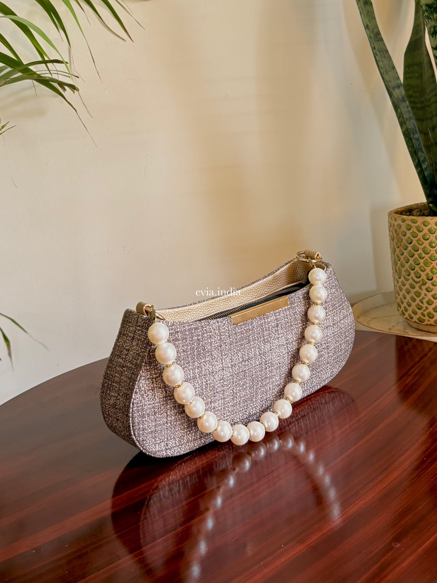Paloma Baguette Bag