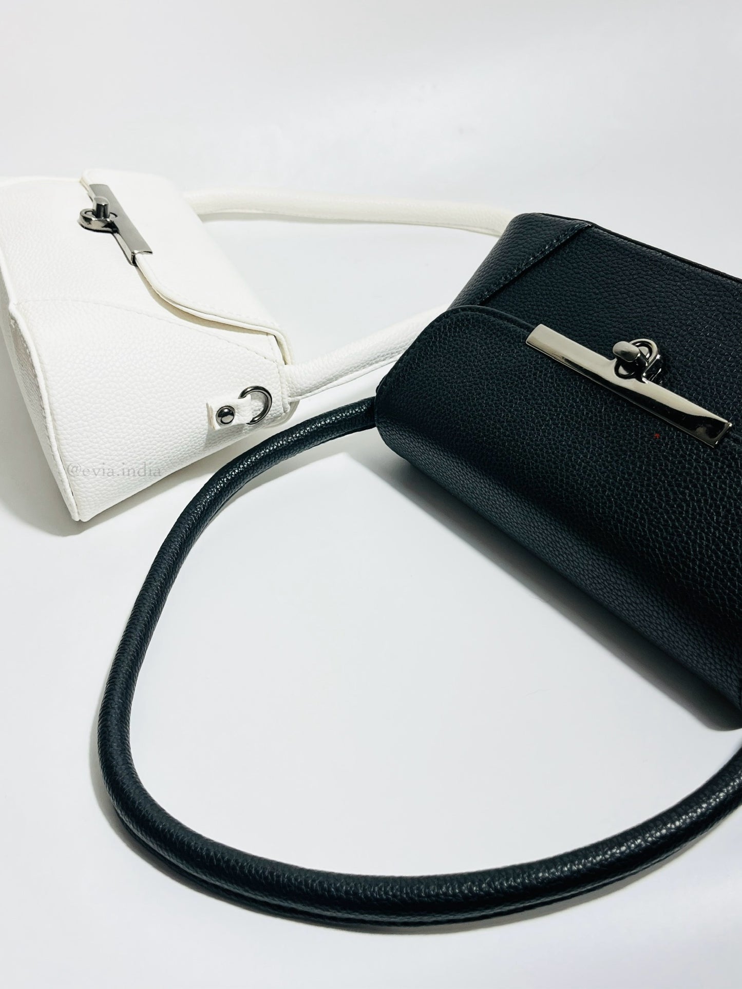 Isabellla Baguette Bag