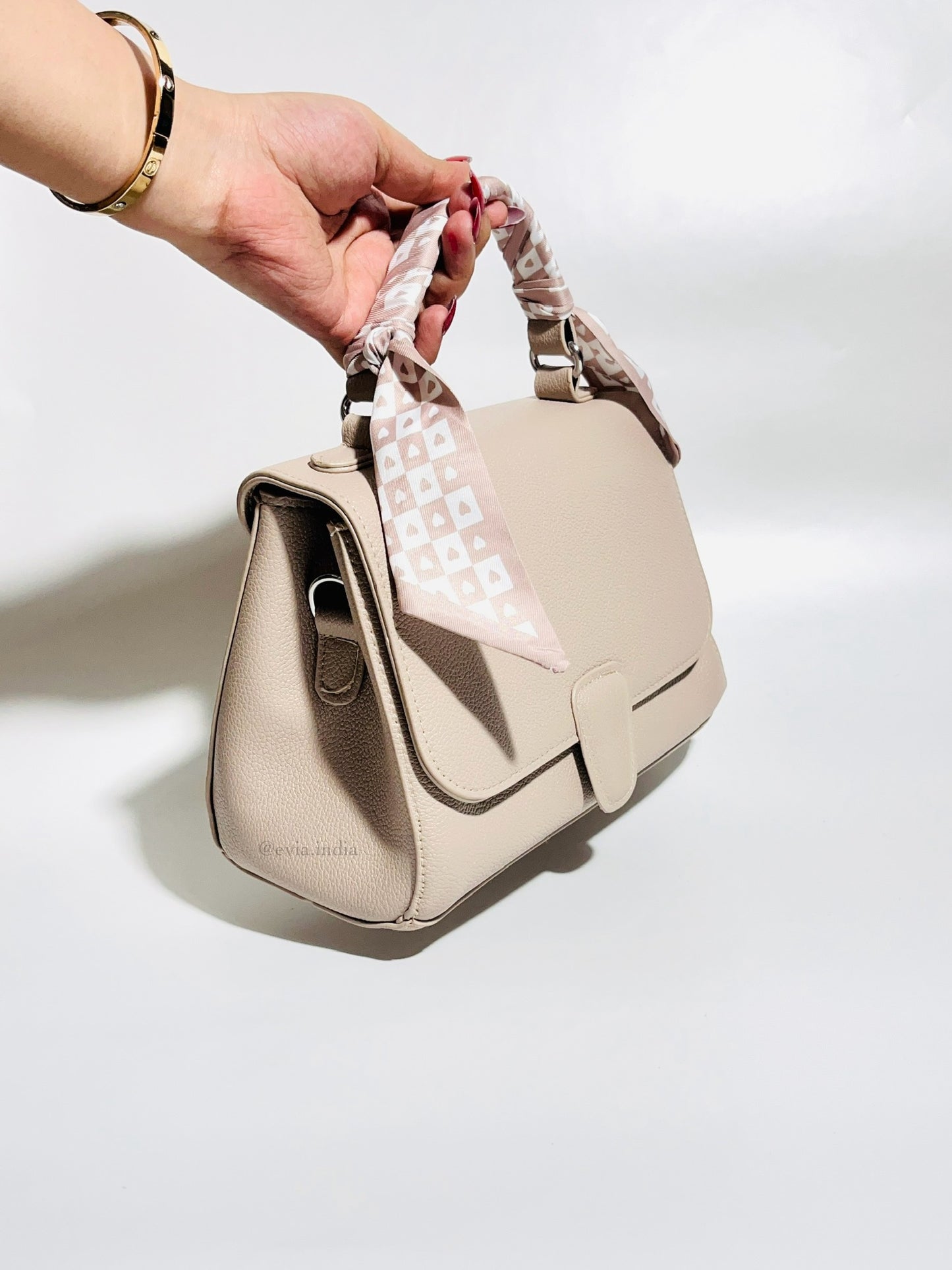 Leya Sling Bag
