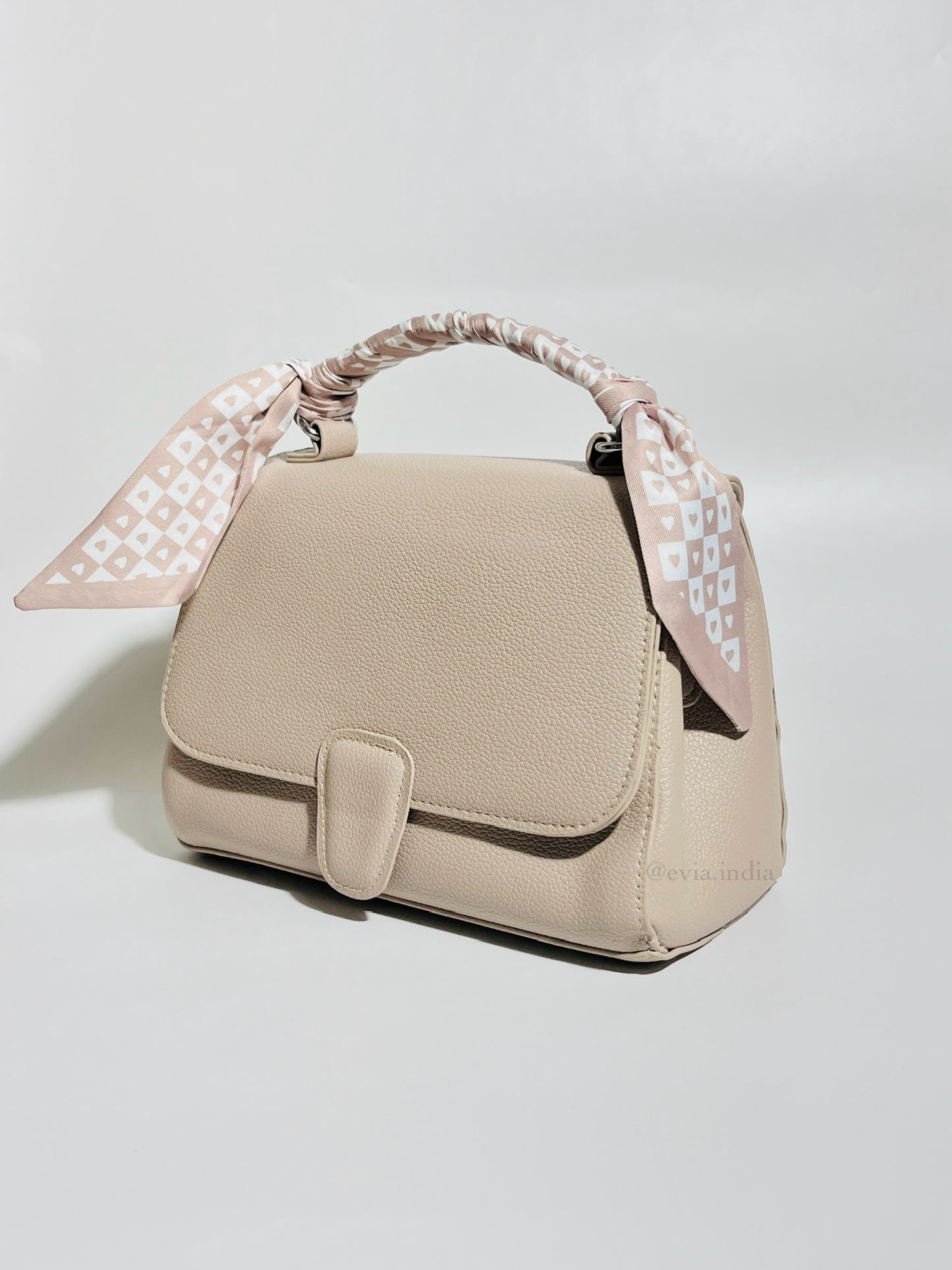 Leya Sling Bag