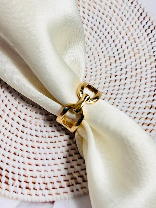 Avery Ring
